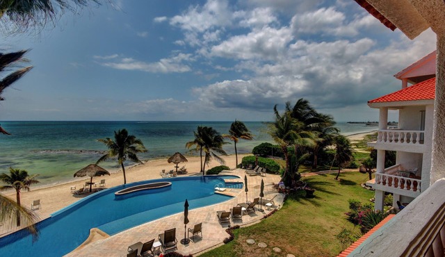 Condo #232 at Caribbean Reef Villas - OceanFront, huge pool for families/couples
