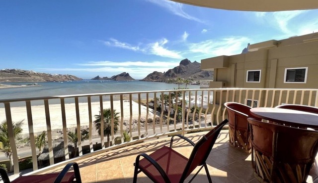 Condo with views of the Bahia