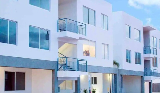 CONDOS AA
