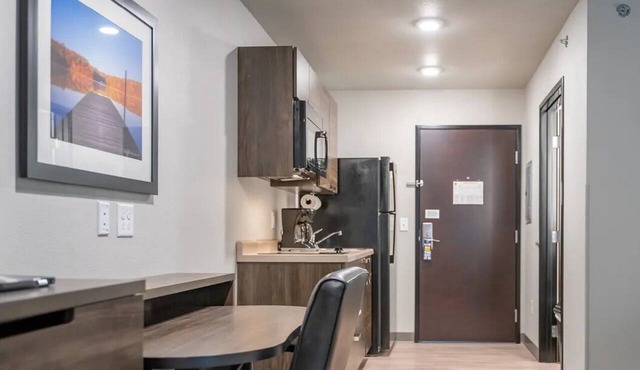 Convenient Tucson Stay with Full Kitchen, Near Downtown Tucson!