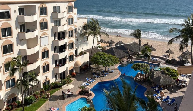 Costa Bonita Mazatlán Departamento pie de playa Beach Resort