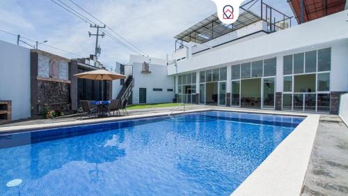 Coyula Getaway Relax, Fun & Private Pool
