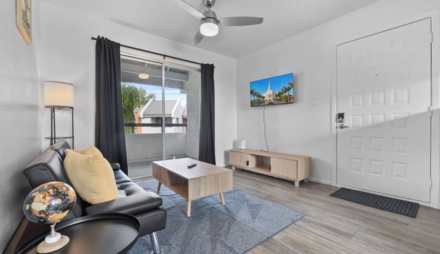 Cozy 1-bedroom apartment in lovely Gilbert with AC and pool