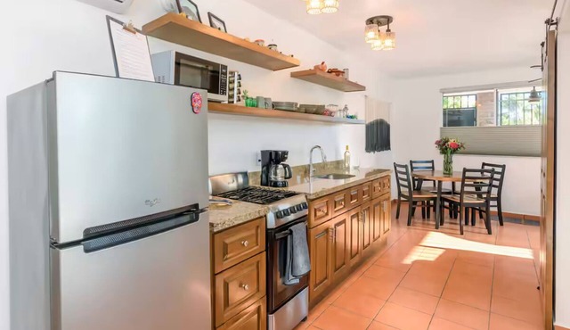 Cozy 1 bedroom Casita Walk 1 Block to Beach