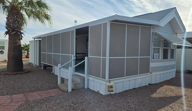Cozy 1-bedroom home in 55+ Community w/Pool, Gym, Activities & Many Amenities!
