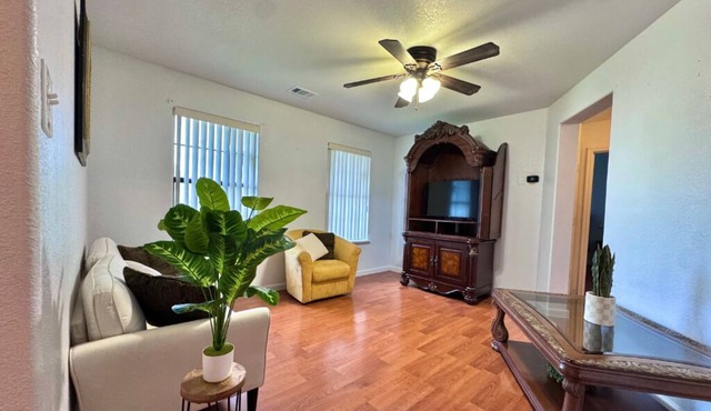 Cozy 2-bedroom apartment with all you need! Just 25 min from SPI, and Space X!