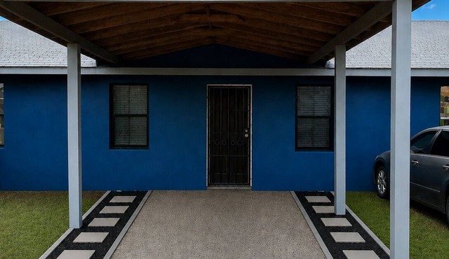 Cozy 2-bedroom condo in Edinburg’s, San Carlos. Close to UTRGV