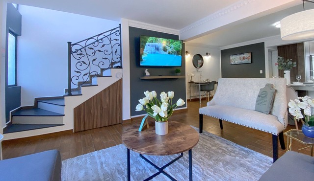 Cozy and relaxing house near Hipodromo with AC