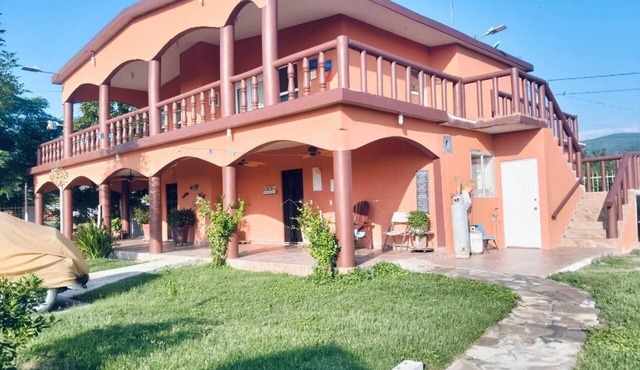 Cozy Hispanic Guest House "Casa Las Margaritas"