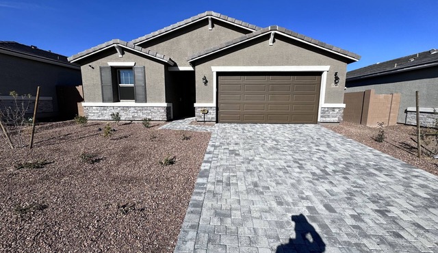 Cozy & Modern single family 4 bedroom , 3 bathroom house with 2,070 square feet.