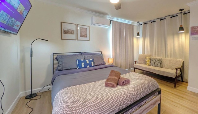 Cozy Private Studio Prime Location Near DTLA, Ktown & Attractions