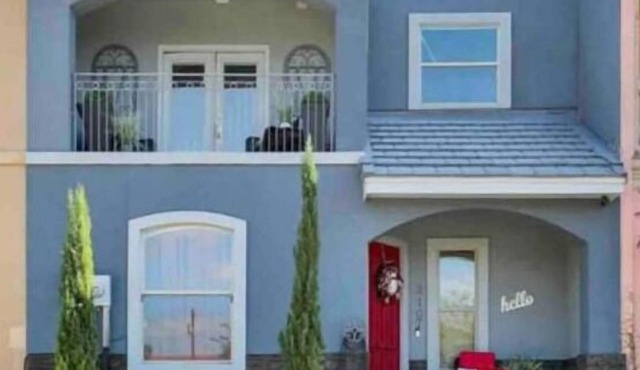 Cozy spacious condo ,perfect location , all the love you need