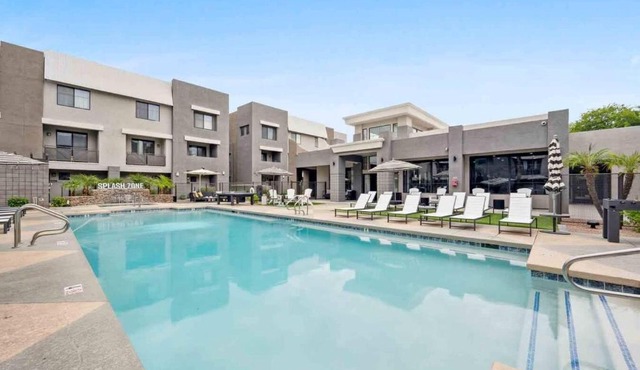 CozySuites at Zone Westgate