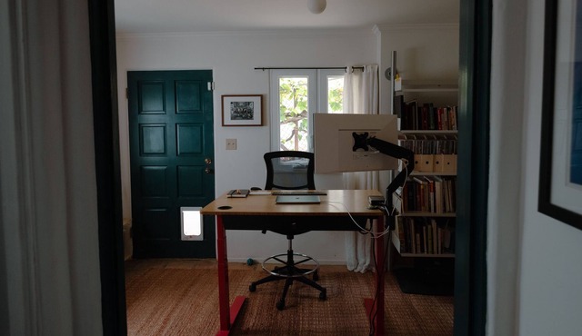 Creative Haven in Los Feliz with pool, 3B, 3.5Bath, Office + Den