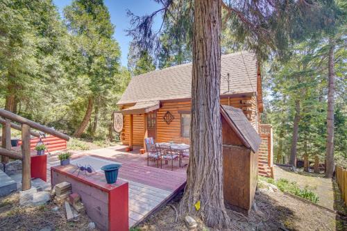 Crestline Area Vacation Rental Cabin w/Decks!