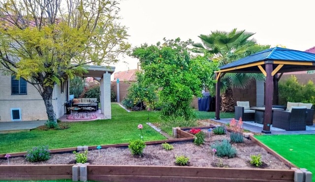 Cute house, big private shaded yard, cul-de-sac, close to ALL entertainment!