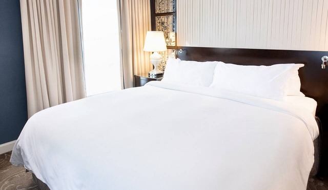 DC King Room – Luxe Comfort & Prime Location