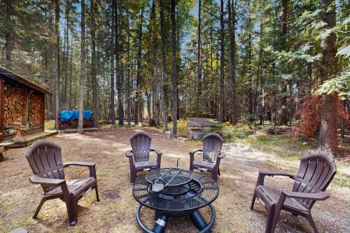 Deer Pine Cabin in Bigfork