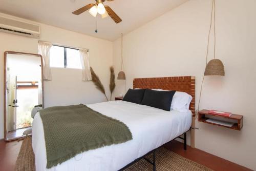 Desert Lily - Room 3 with shared pool access