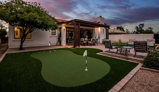 Desert Palm Near Shopping, Near Dining & 10+ Golf Courses, Putting Green, Outdoor Dining, Concierge