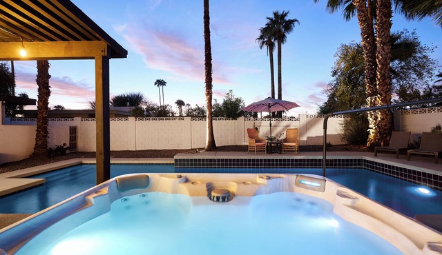 Desert Rose-hot Tub-pool Heat Avail-fire Pit-golf!
