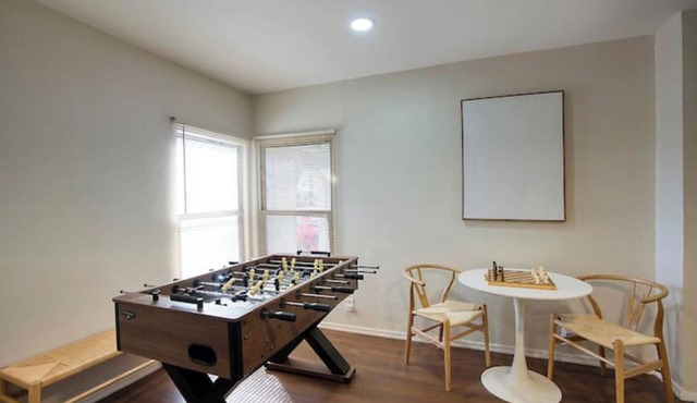 Desert Vista Getaway - Pet Friendly/Games/RV Parking!