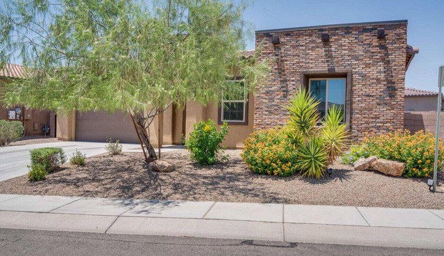 Design Dream/View/4 BR 3 BA/Upscale/Garage