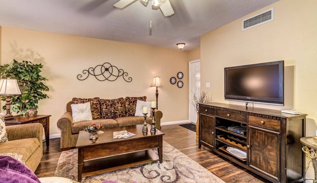 Discounts available on gorgeous Mesa condo!