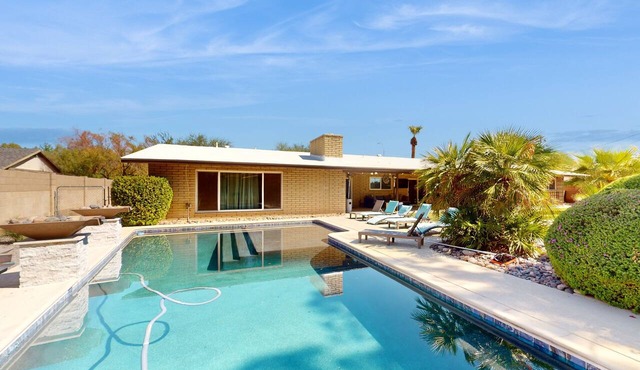 Dog-friendly home with private pool, hot tub, W/D, central AC & enclosed yard