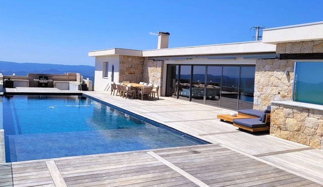 Domaine Pascialella, 20 pers, 3 piscines, vue mer