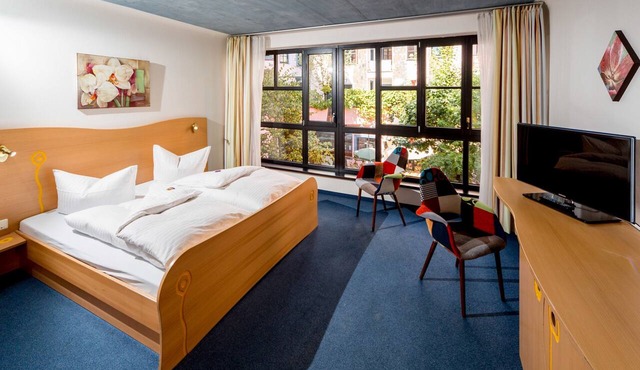 Doppelzimmer Basic - Arthotel Magdeburg Gmbh in Magdeburg