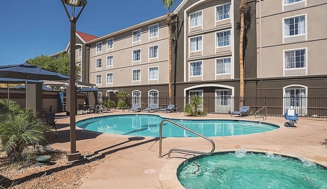 Double Beds Room, La Quinta Inn Phoenix Chandler, Free Breakfast