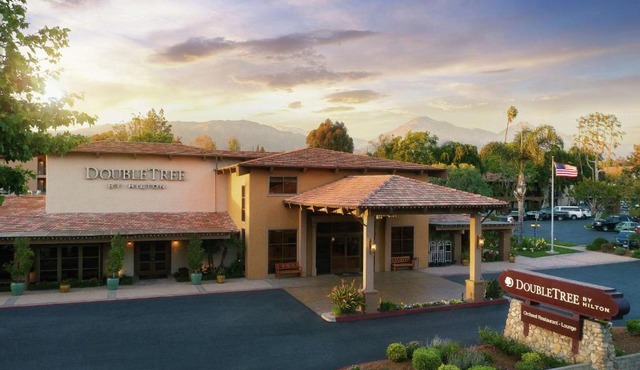 DoubleTree by Hilton Claremont