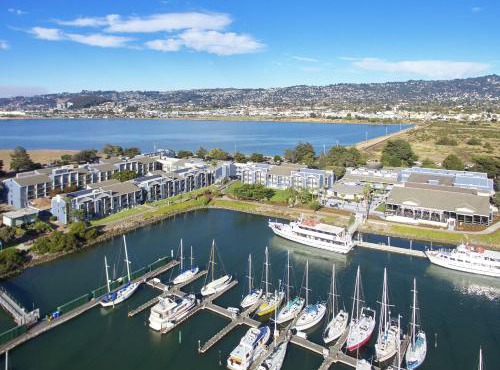 DoubleTree by Hilton Hotel Berkeley Marina in Berkeley