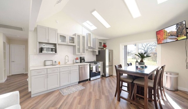 Downtown Austin 4 Bedroom Gem