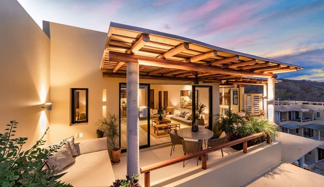 Eco-Friendly Oceanfront Penthouse W/Beach Access
