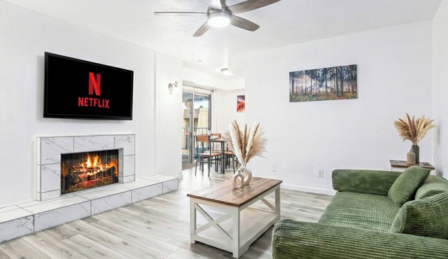 Elegant Full Apt 2br/2b w/Pool & bbq