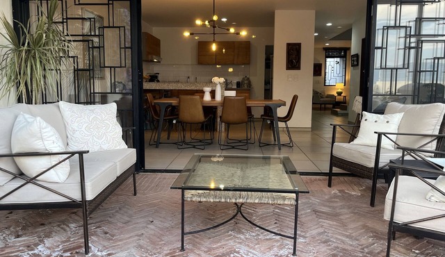 Elegant, modern house with stunning views of Lake Chápala. W/office. A paradise!