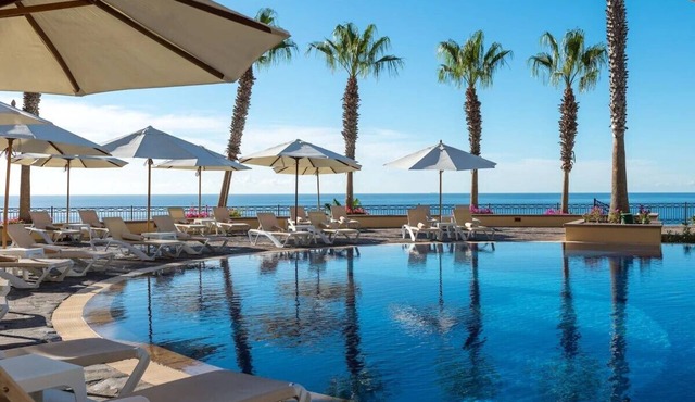 Enjoy the Paradise! The Best! We offer 15% discount on the Golf Course!