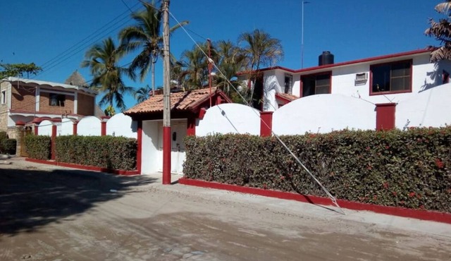 Entire house on the beach, La Peñita de Jaltemba