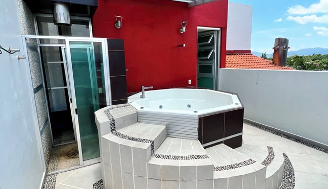 Entire Luxury House 4 Beds 3BR 3BTH