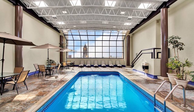 Everest Hotel
