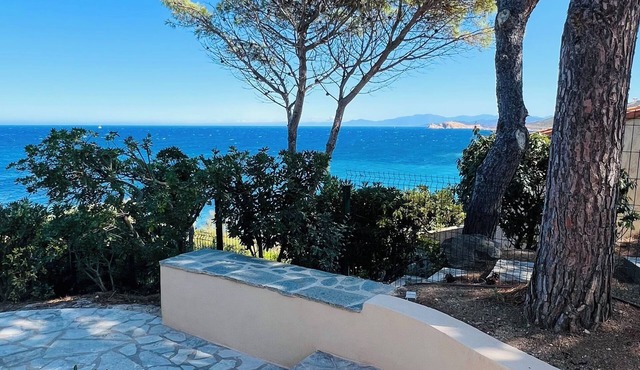 Exceptional Marine de Davia villa facing the sea and close to the beaches