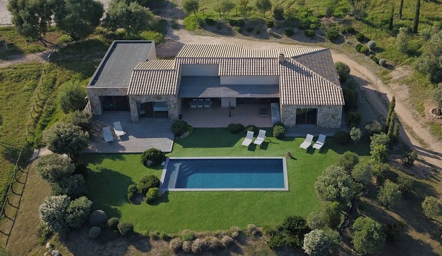 Exceptional view, swimming pool, private access to Palombaggia beach