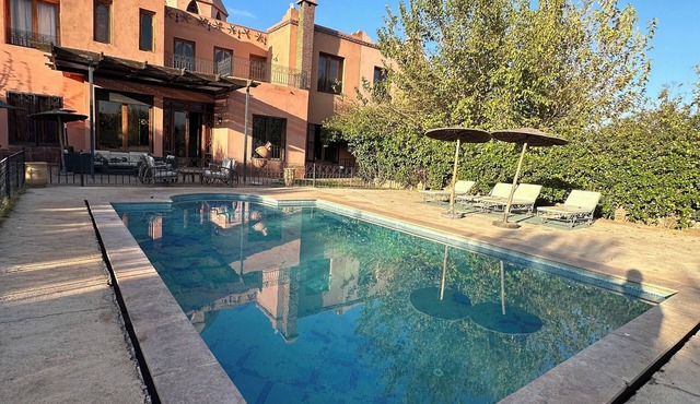 Exceptional villa with swimming pool-Marrakech countryside in Marrakech