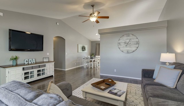 Exceptionally Clean and Relaxing Home with all the Amenities!