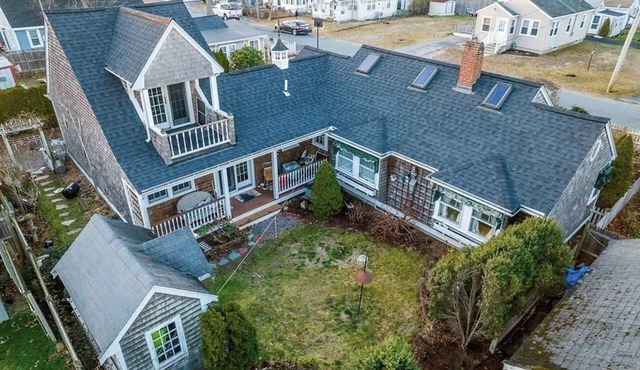 Expansive Cape Cod Retreat in Wareham: Modern Amenities and Traditional Charm with Private Courtyard in Wareham