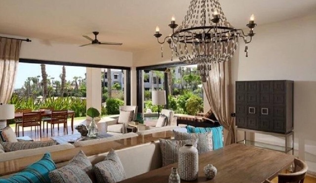 Expansive Terrace Villa w/Private Pool, Free WiFi & Tennis Court Access