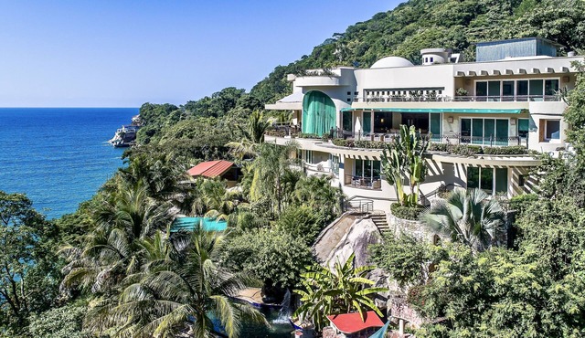 Experience Luxury Living at Our Ocean Front Villa in Puerto Vallarta