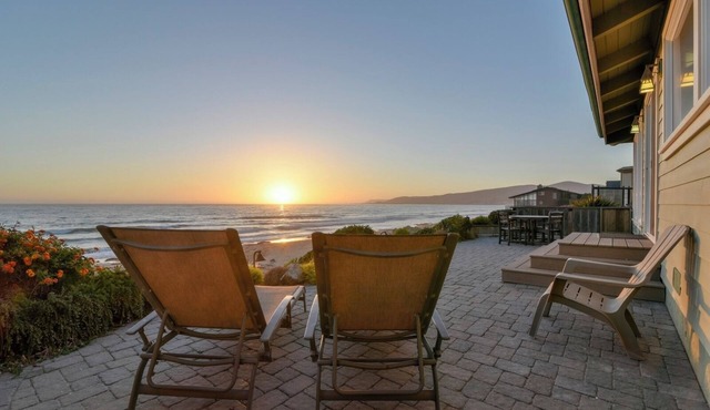 Fabulous Oceanfront Cayucos Getaway, Steps to the Beach! Prime Location, Ocean V